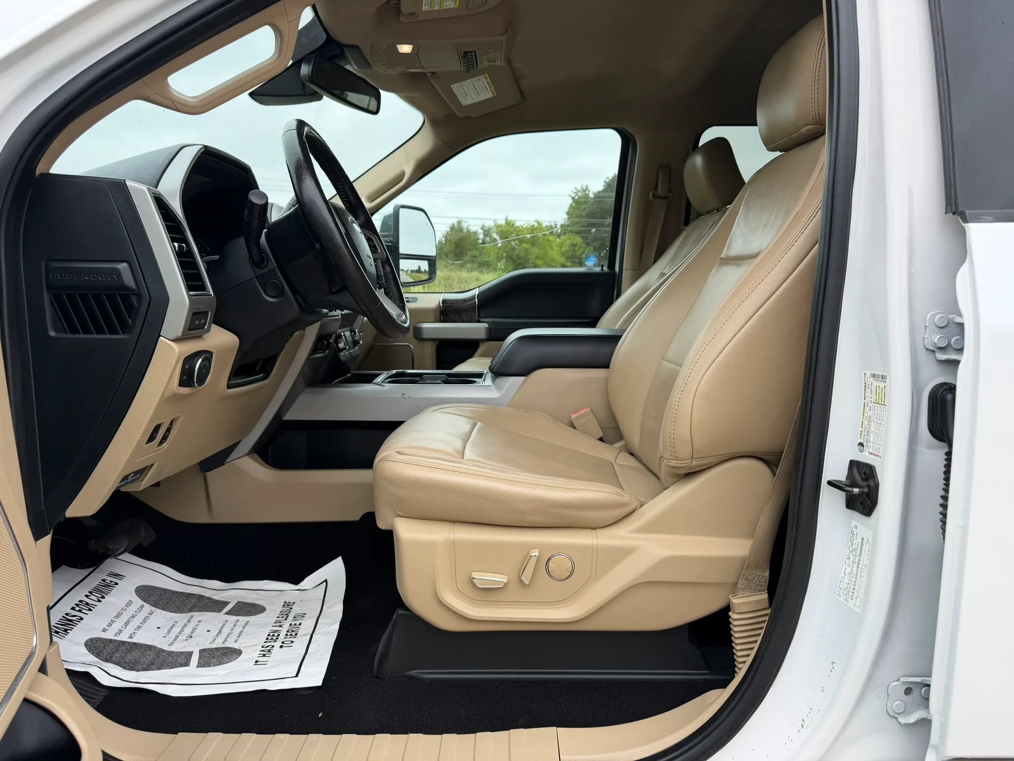 Used 2019 Ford F250 Lariat w/ Lariat Ultimate Package AWD/4WD image 16