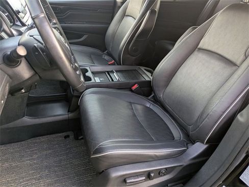 Used 2023 Honda Odyssey Elite image 16