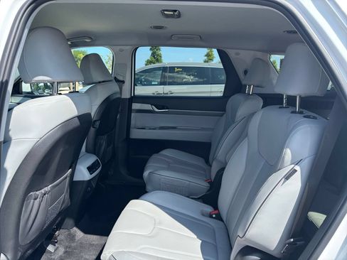 Used 2025 Hyundai Palisade SEL FWD image 28