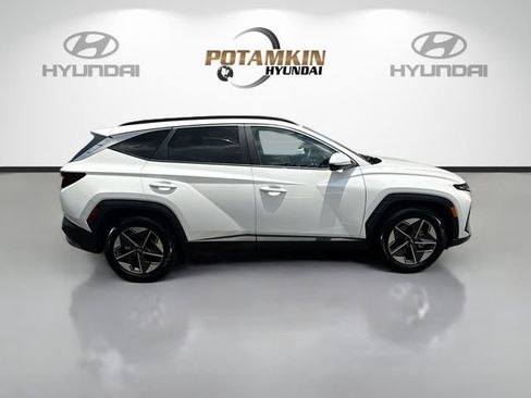 Certified 2025 Hyundai Tucson SEL FWD image 4