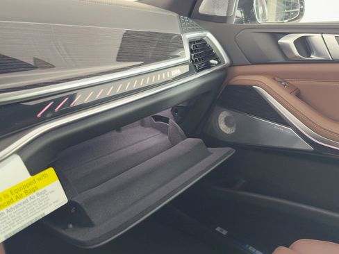 New 2026 BMW X5 M60i image 27