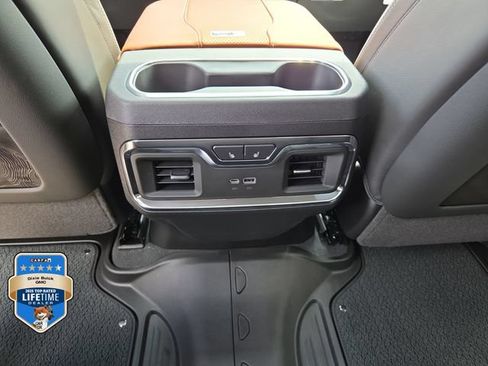New 2026 GMC Sierra 1500 Denali Ultimate w/ LPO, Black Badging Package AWD/4WD image 11