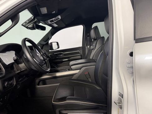 Used 2024 RAM 1500 Laramie AWD/4WD image 21