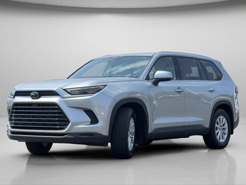 Certified 2024 Toyota Grand Highlander FWD image 20