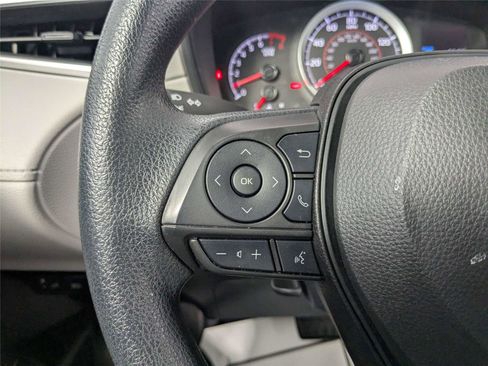 Used 2022 Toyota Corolla Cross L image 14