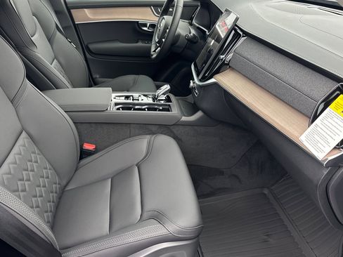 New 2026 Volvo XC90 B5 Plus w/ Protection Package image 15