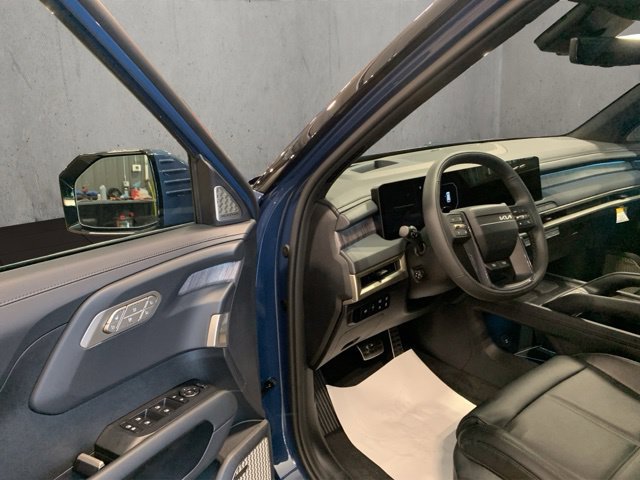 New 2027 Kia Carnival FWD image 30