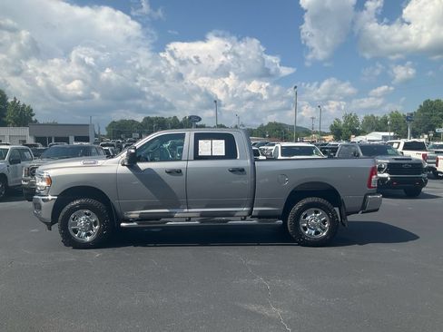 Used 2023 RAM 2500 Tradesman w/ Chrome Appearance Group AWD/4WD image 8