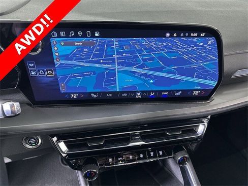 Used 2024 Chevrolet Traverse LT image 14