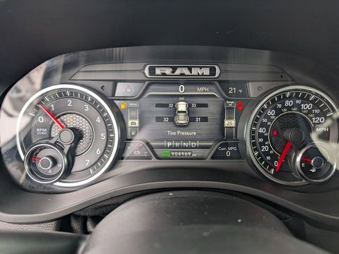 Used 2019 RAM 1500 Laramie image 25