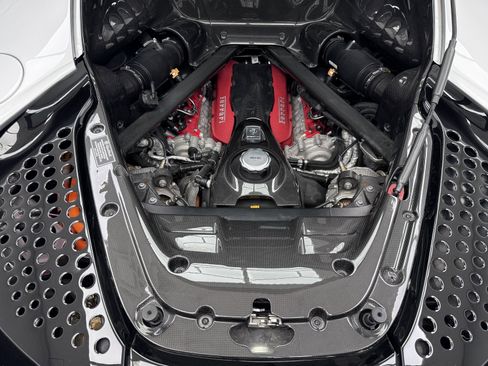 Used 2021 Ferrari SF90 Stradale image 25