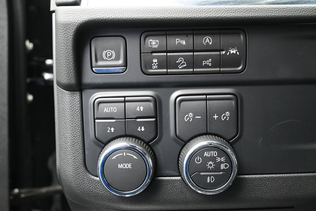 Certified 2025 Chevrolet Tahoe Z71 AWD/4WD image 20