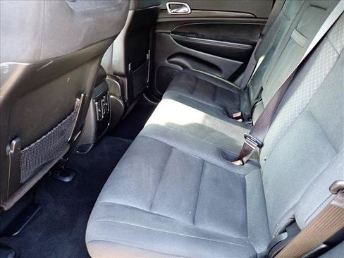 Used 2020 Jeep Grand Cherokee Laredo AWD/4WD image 8