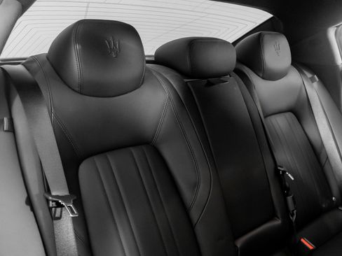 Used 2023 Maserati Ghibli Modena image 36