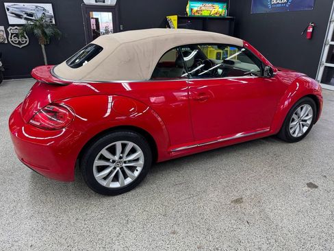 Used 2013 Volkswagen Beetle TDI FWD image 5