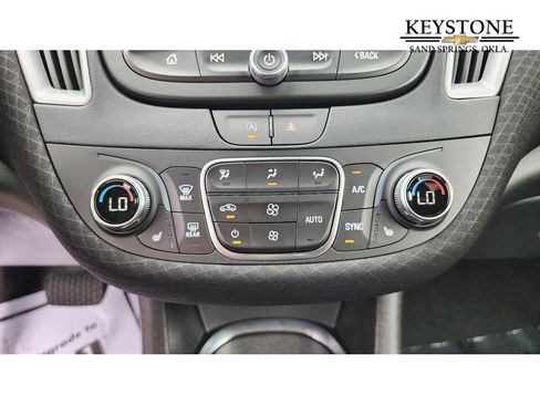 Used 2025 Chevrolet Malibu LT image 17