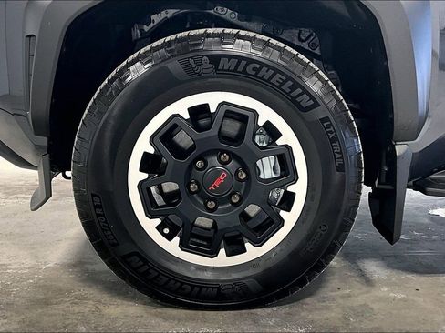 Used 2025 Toyota 4Runner TRD Off-Road AWD/4WD image 10
