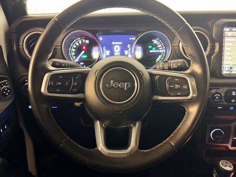 Used 2021 Jeep Wrangler Unlimited Sahara AWD/4WD image 14
