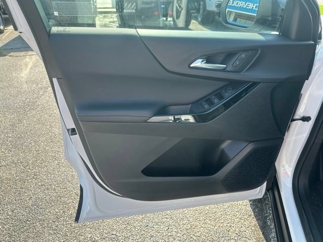 New 2027 Chevrolet Equinox LT w/ Safety and Technology Package FWD image 11