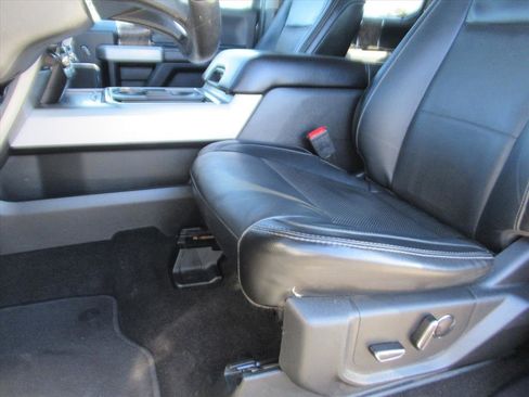 Used 2019 Ford F350 Lariat w/ Lariat Ultimate Package image 18