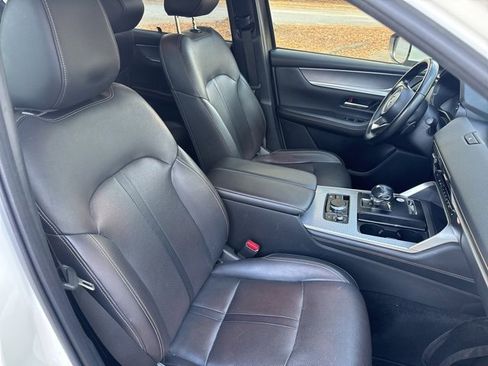 Used 2024 MAZDA CX-90 3.3 Turbo w/ Preferred Plus image 25