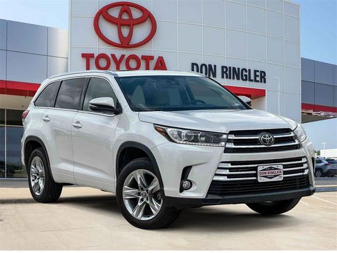 Used 2017 Toyota Highlander Limited image 1