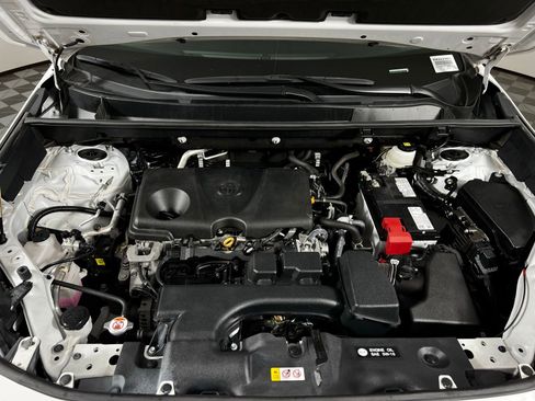 Used 2024 Toyota RAV4 XLE image 9