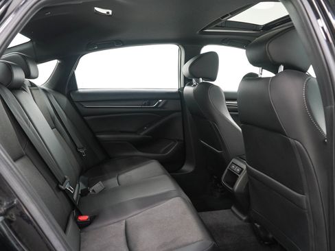 Used 2021 Honda Accord Sport image 12