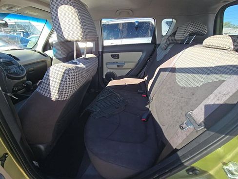 Used 2010 Kia Soul ! FWD image 13