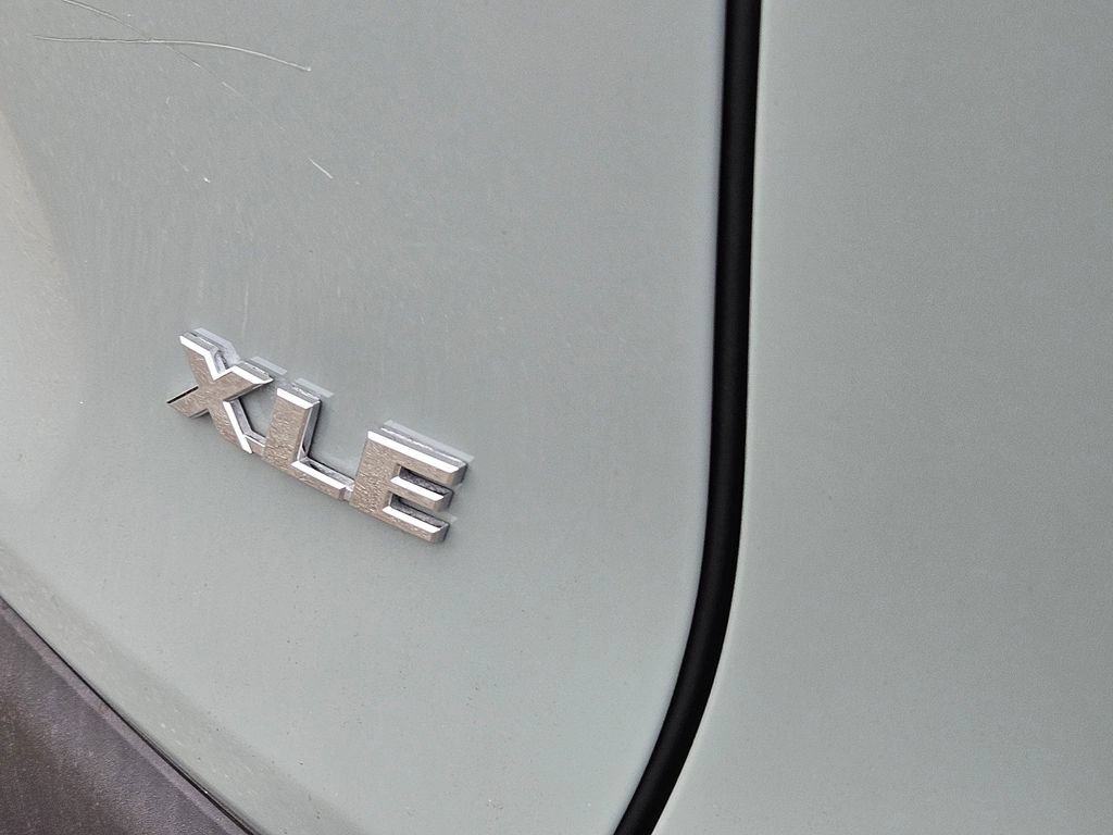 Used 2022 Toyota RAV4 XLE Premium FWD image 12