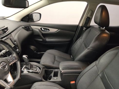 Used 2020 Nissan Rogue Sport SL w/ Premium Package FWD image 17