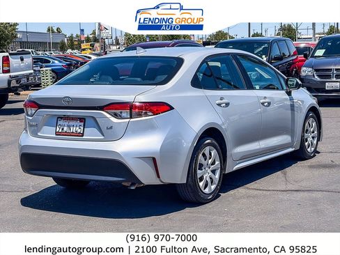 Used 2023 Toyota Corolla LE FWD image 4