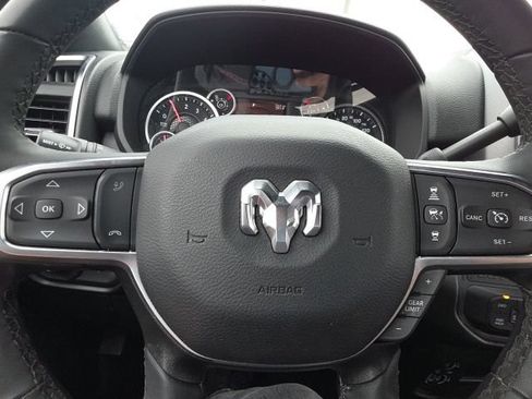 Used 2025 RAM 2500 Big Horn AWD/4WD image 5