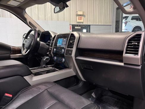 Used 2018 Ford F150 Lariat w/ Equipment Group 502A Luxury AWD/4WD image 20