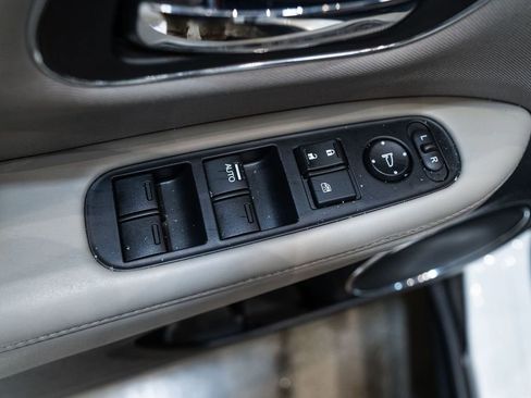 Used 2017 Honda HR-V EX image 15