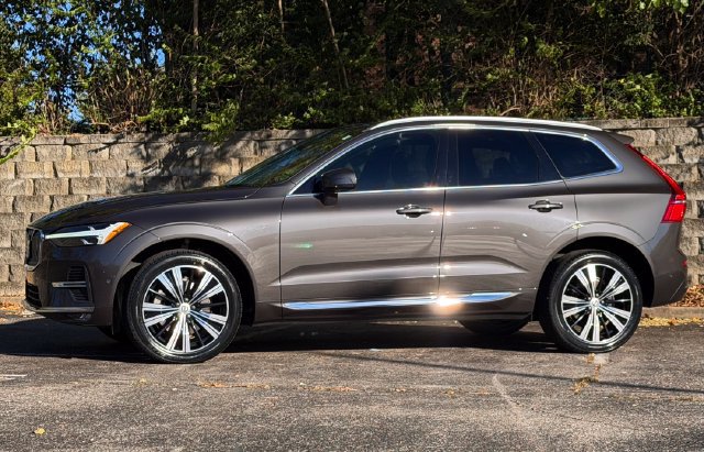 Used 2022 Volvo XC60 B5 Inscription w/ Advanced Package AWD/4WD image 12