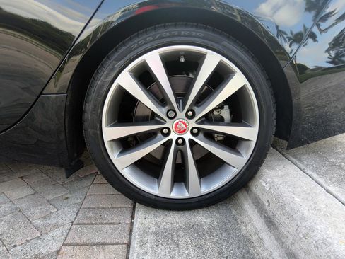 Used 2020 Jaguar XE S AWD/4WD image 44