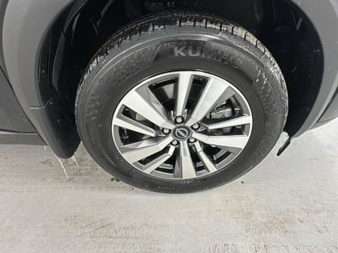 New 2026 Nissan Pathfinder SL image 9