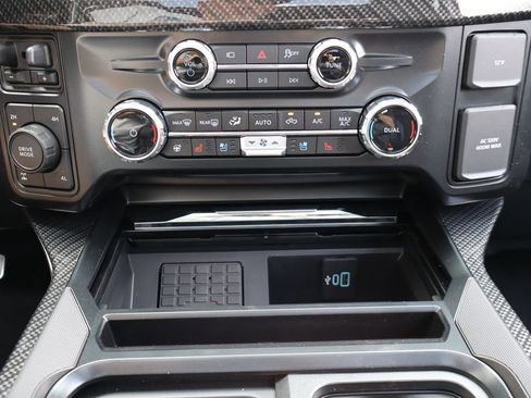 New 2026 Ford F250 Lariat w/ Black Appearance Package AWD/4WD image 11