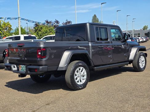Used 2023 Jeep Gladiator Sport AWD/4WD image 30