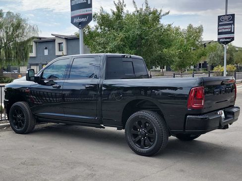 Used 2025 RAM 2500 Laramie AWD/4WD image 6