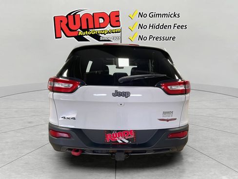 Used 2016 Jeep Cherokee Trailhawk w/ Comfort/Convenience Group AWD/4WD image 5