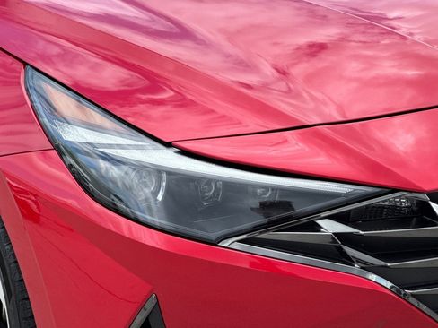 Used 2021 Hyundai Elantra Limited FWD image 9