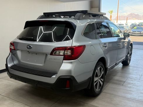 Used 2018 Subaru Outback 2.5i Limited AWD/4WD image 10