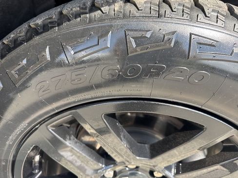 Used 2024 Chevrolet Silverado 1500 Custom image 32