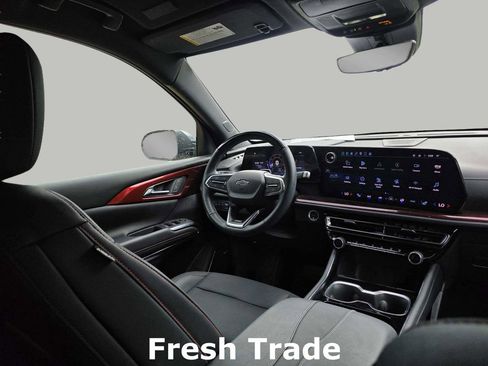 Used 2024 Chevrolet Traverse Z71 w/ Enhanced Driving Package AWD/4WD image 13