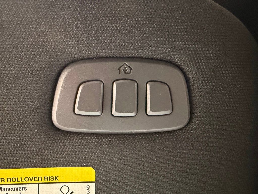Used 2025 Ford F150 Lariat AWD/4WD image 54