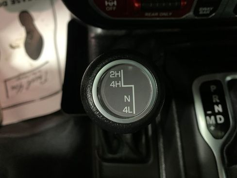 Used 2024 Jeep Gladiator Rubicon w/ Safety Group image 24