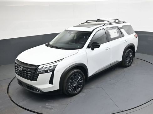 New 2026 Nissan Pathfinder SL w/ SL Premium Package AWD/4WD image 38