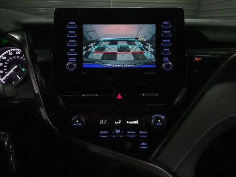 Used 2021 Toyota Camry SE w/ Carpet Mat Package (TMS) image 25
